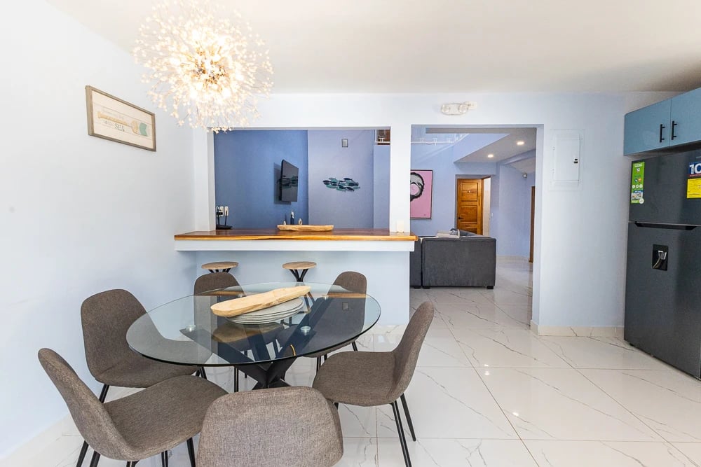 Turnkey Tropical Investment Contemporary Villa near Marina