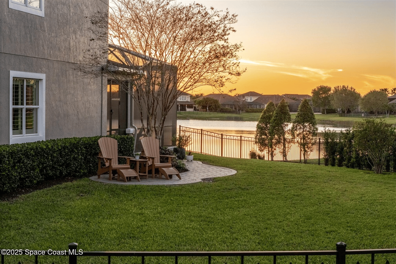3077 Cortona Dr