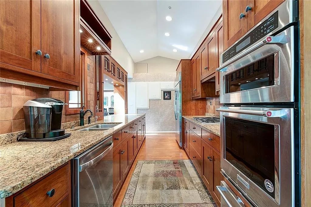 10671 W Grandview Dr