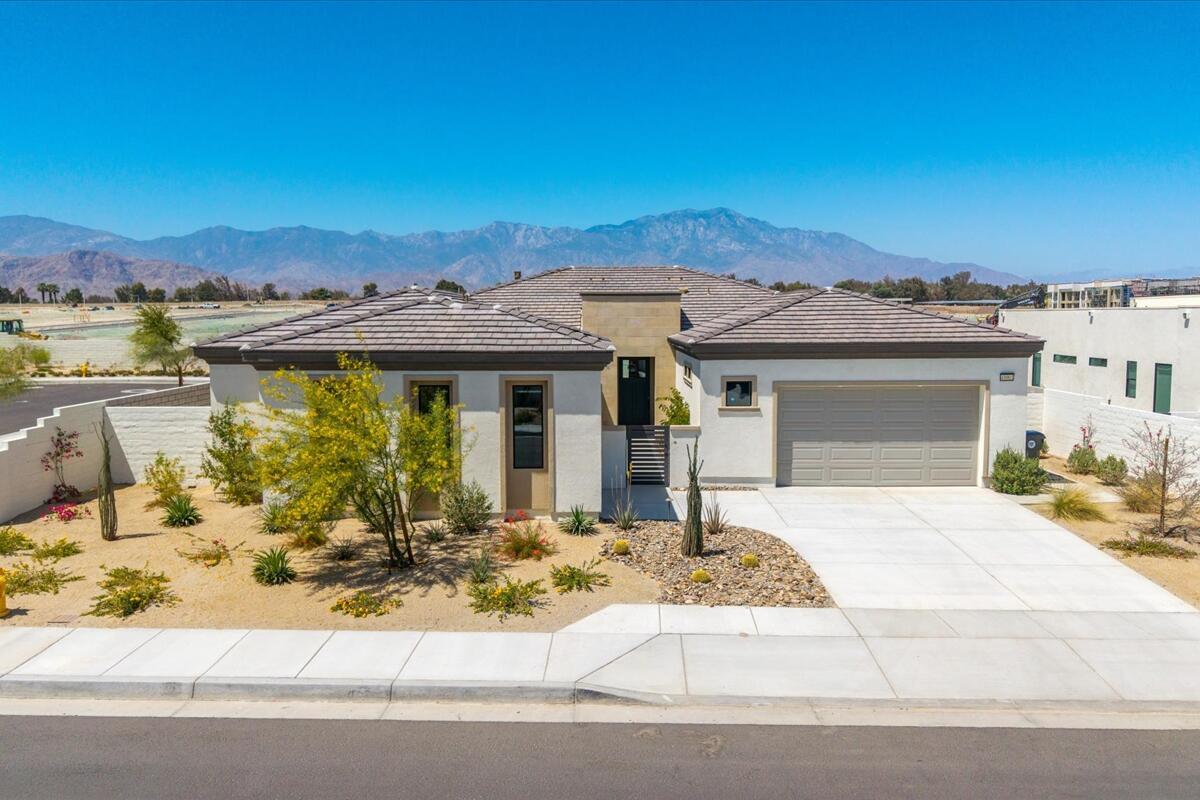 49901 Crescent Psge