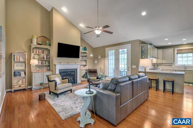 1584 Sawgrass Ct