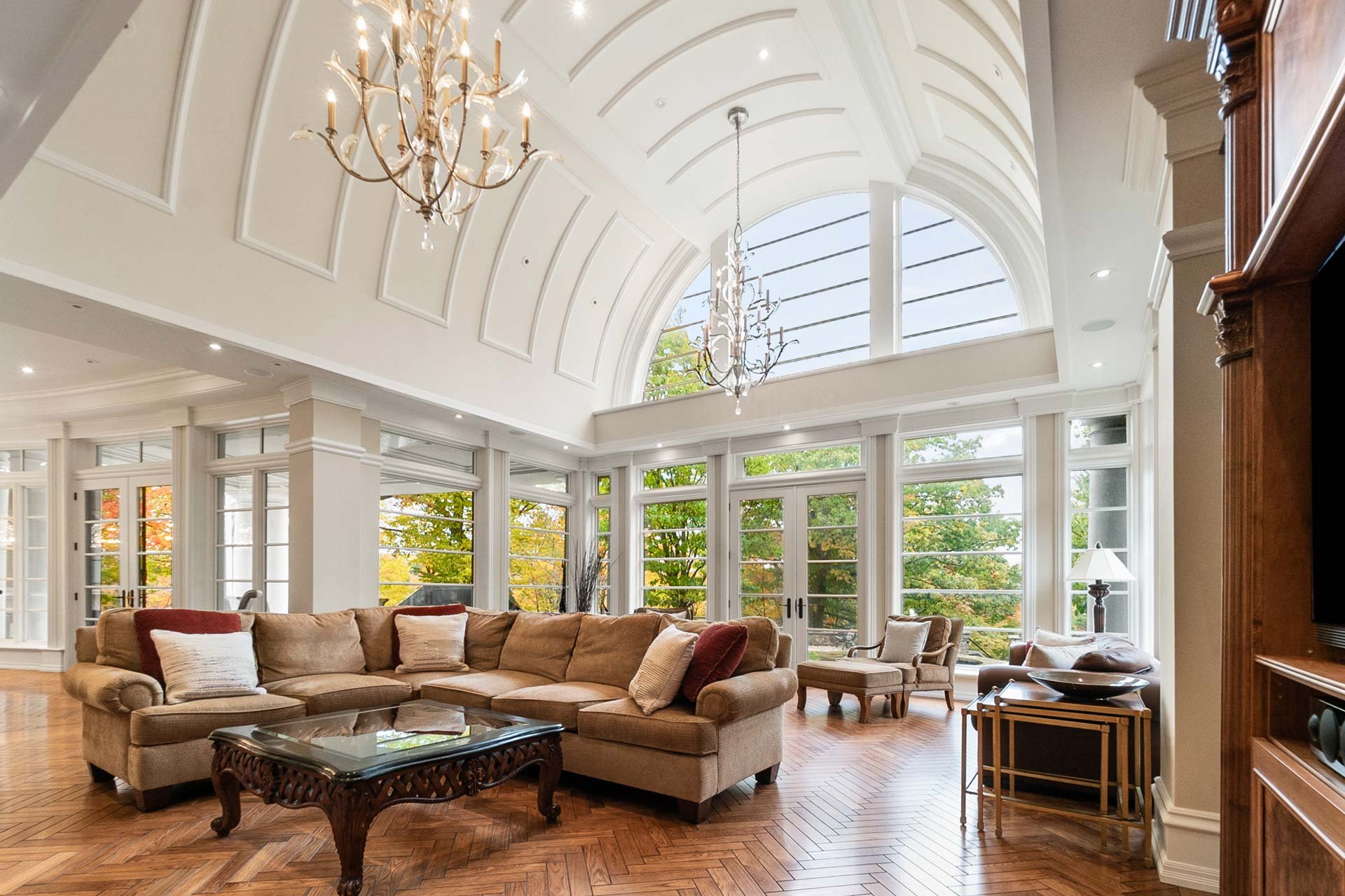 1343 Blythe Road Inside Mississauga's most prestigious estate - Image 4