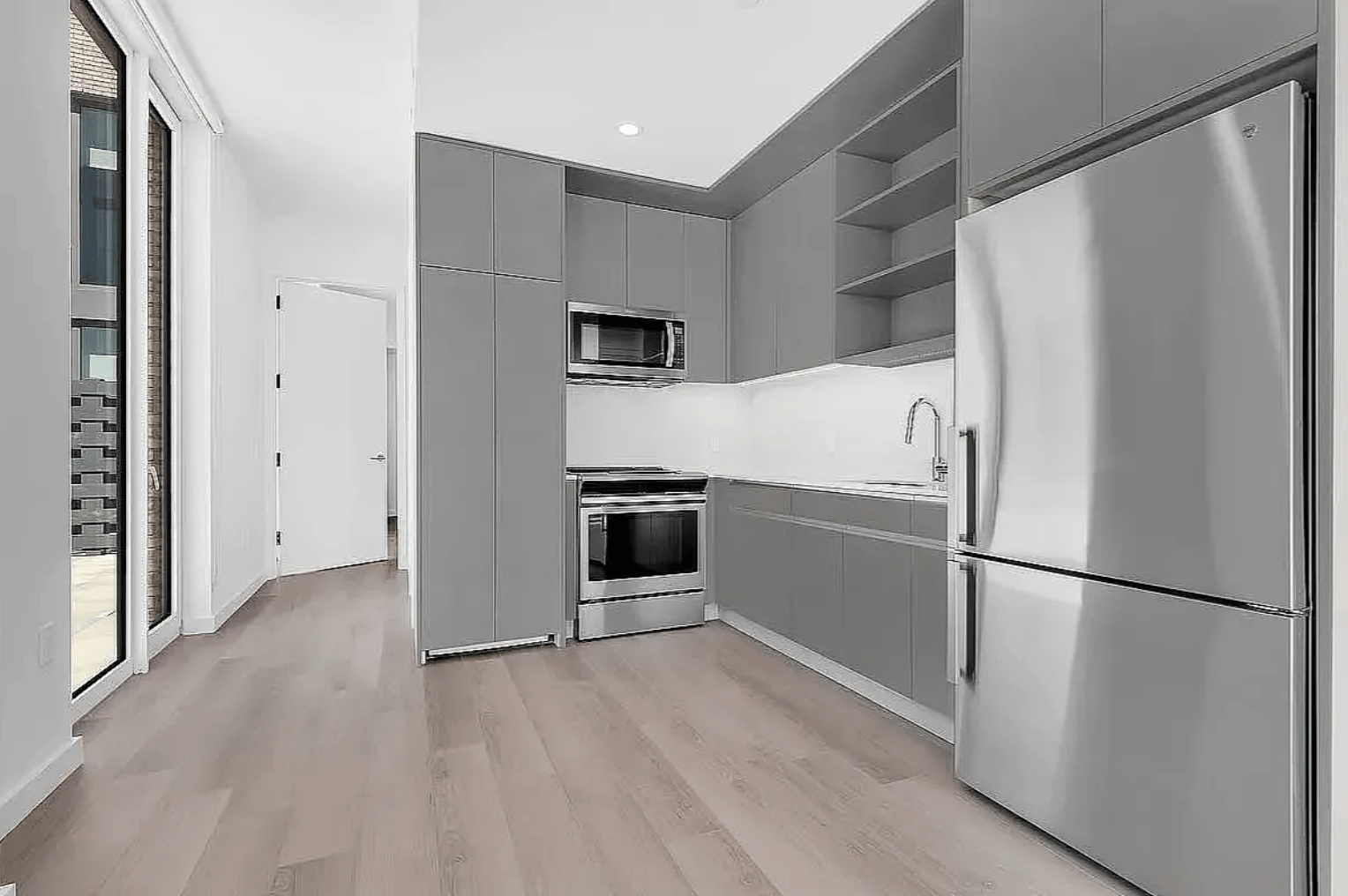 29-17 40th Ave 904