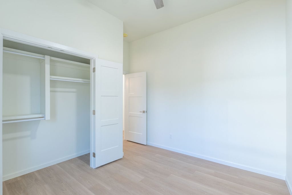 820 W Locust Street