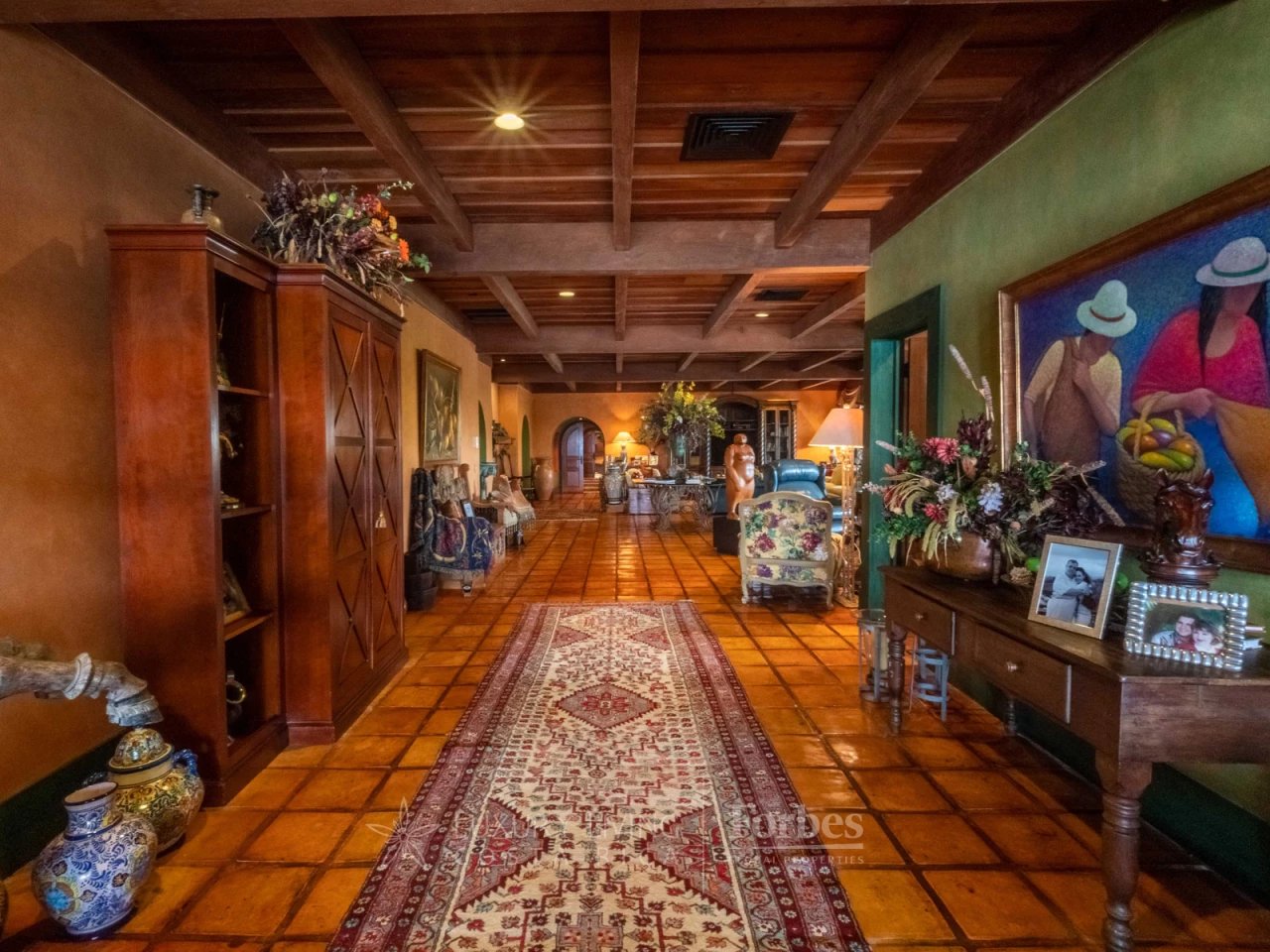 19136 - Architectural Hacienda Style Mansion