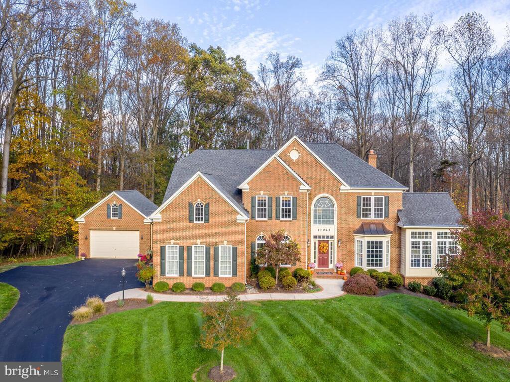 17025 Oak Hill Rd