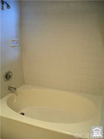 18612 VALLARTA Dr