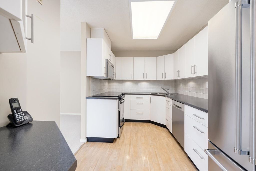 1412 Esquimalt Ave, #701