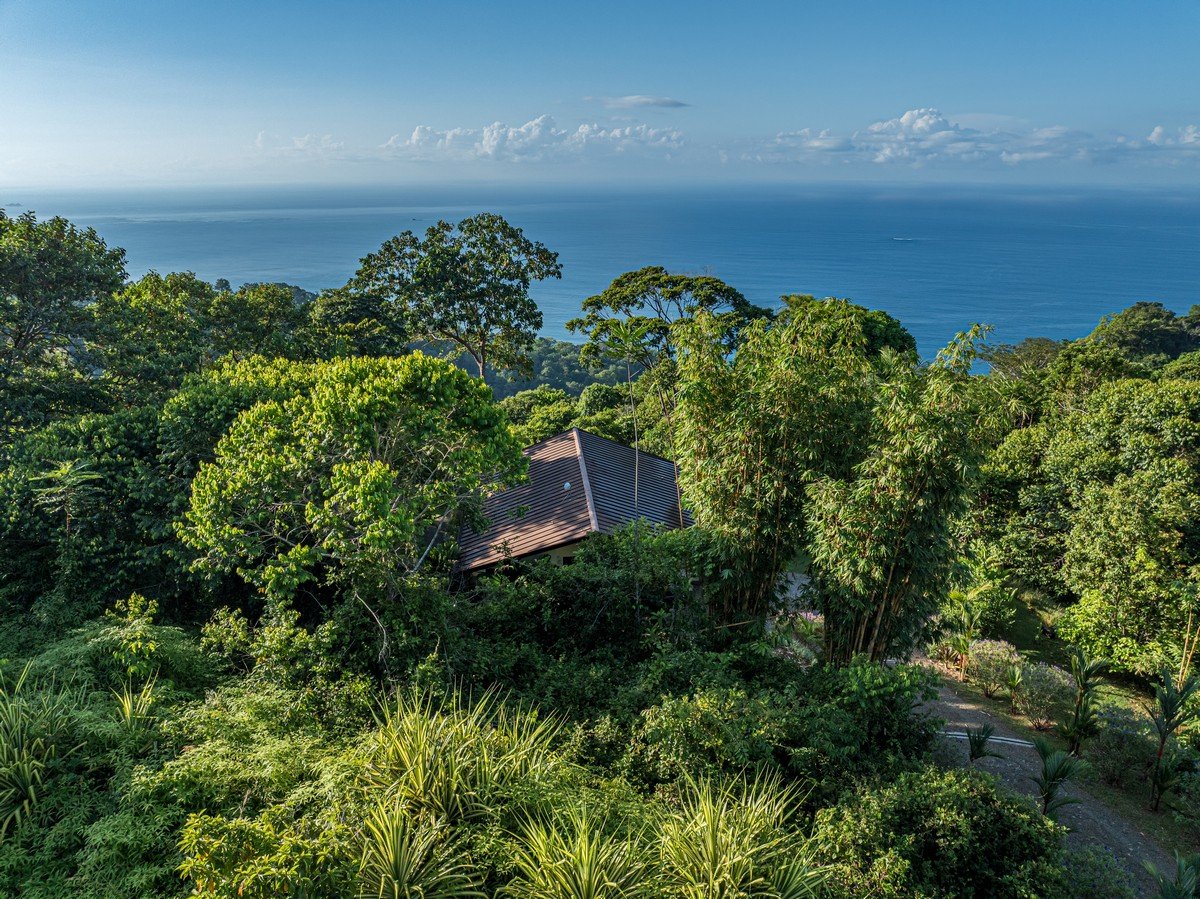 2 ACRES – 2 Bedroom Whales Tale Ocean View Home In Costa Verde Estates Gated Community!!!