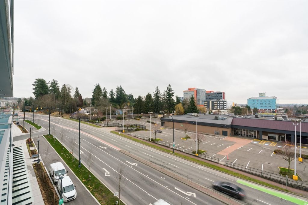 13615 Fraser Hwy, #402