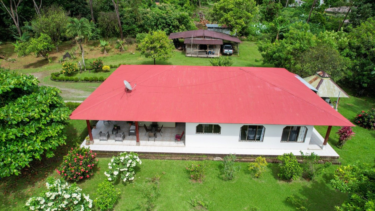 House for Sale in Ojochal, Costa Rica – Traditional Charm on 2.75 Acres