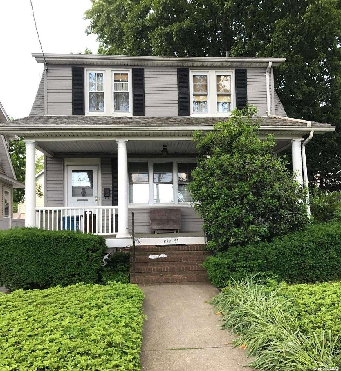 209-51 33 Rd