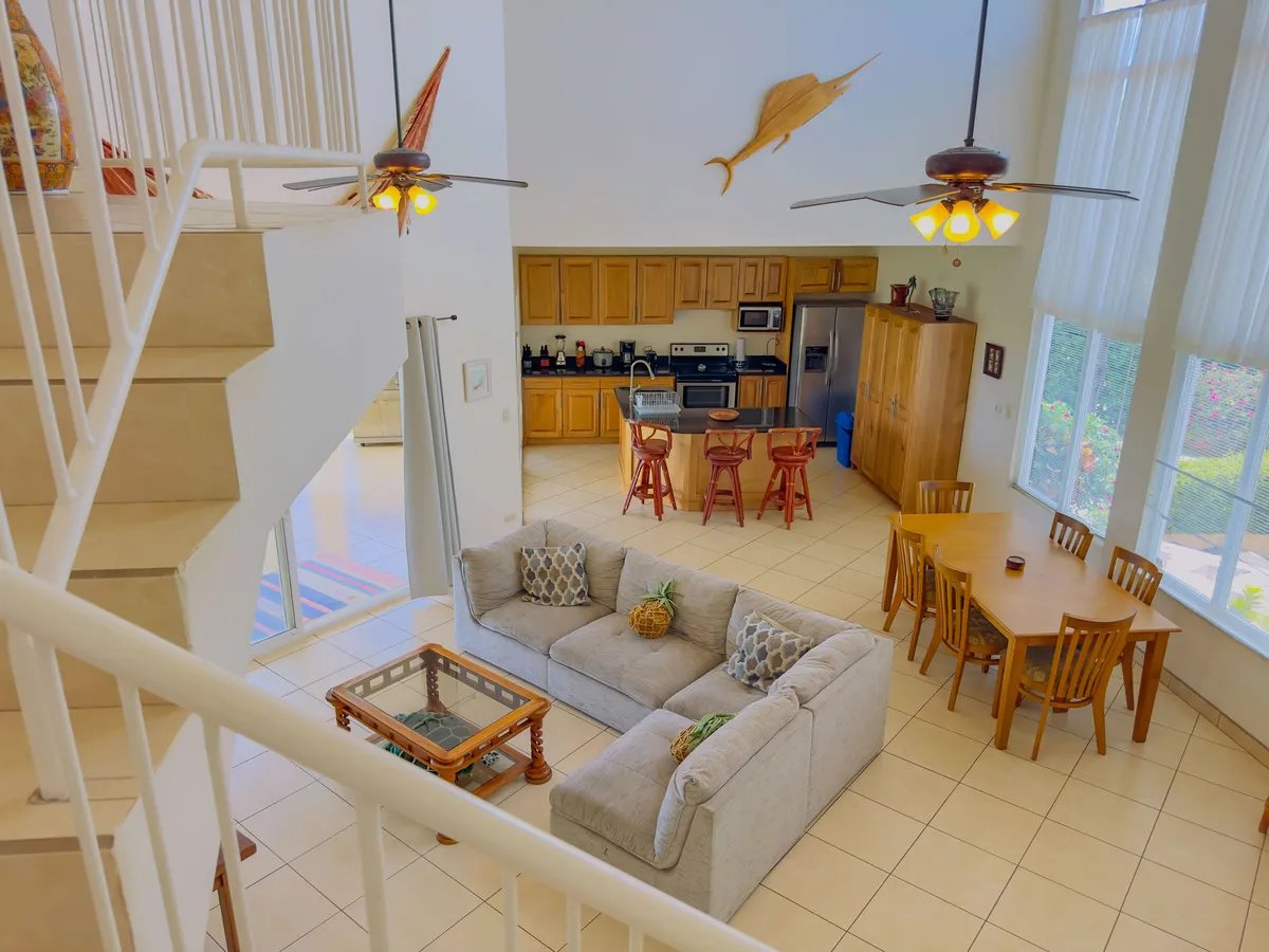 Ocean View Home in Altos del Cacique