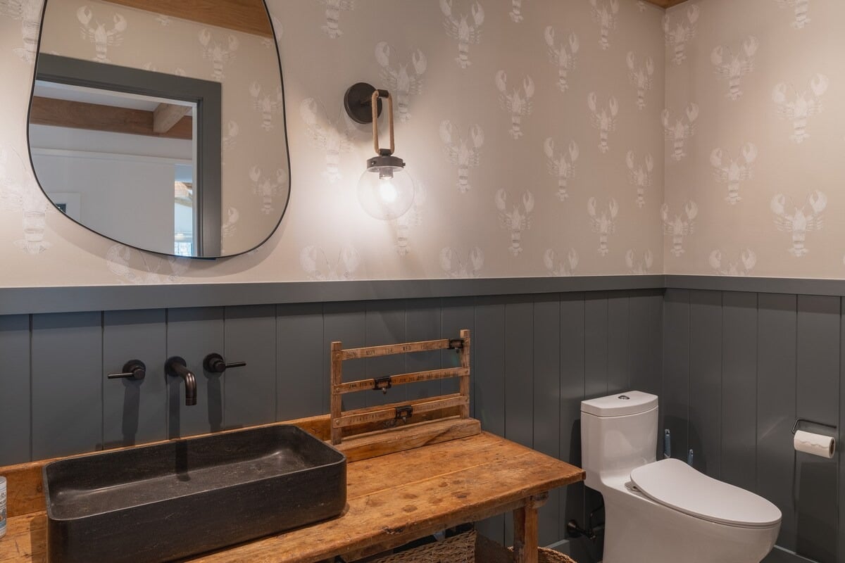 New Waterfront Estate With Pool + Guest House