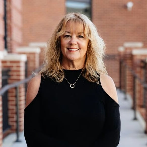 Robin Hewitt Bel Air, MD Real Estate Agent Headshot