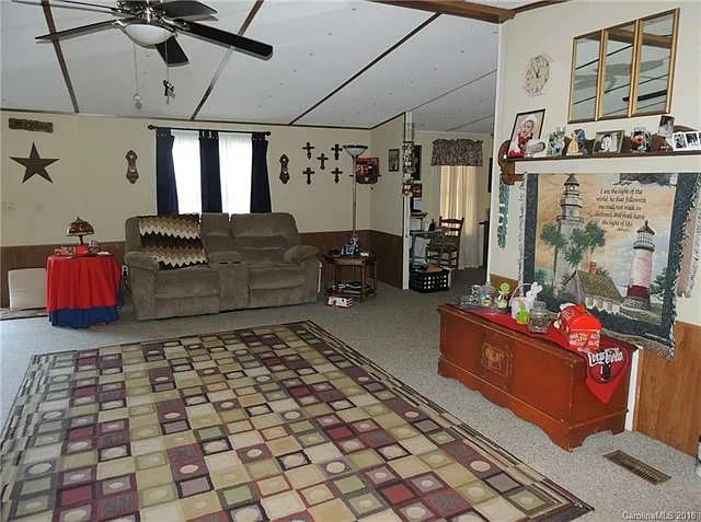 455 Franks Rd