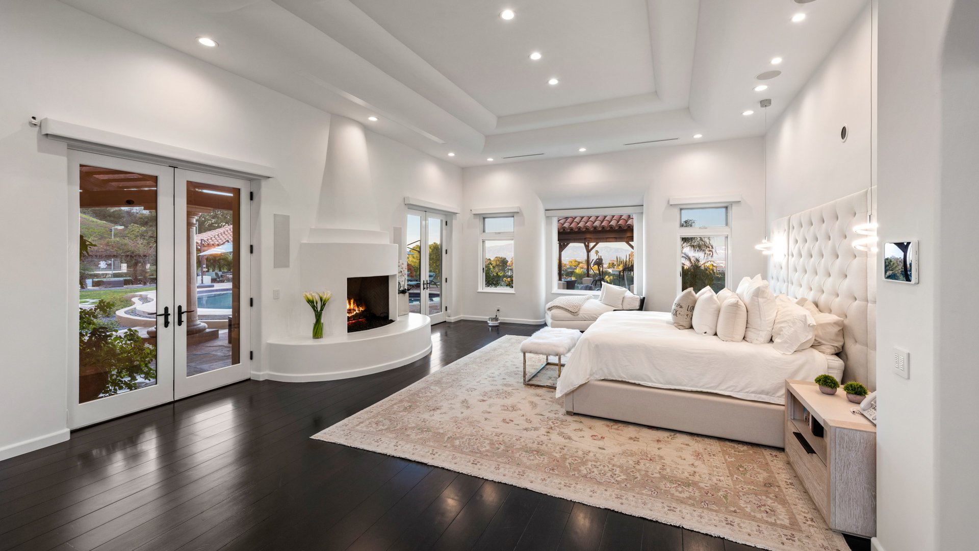 16405 Mulholland Drive