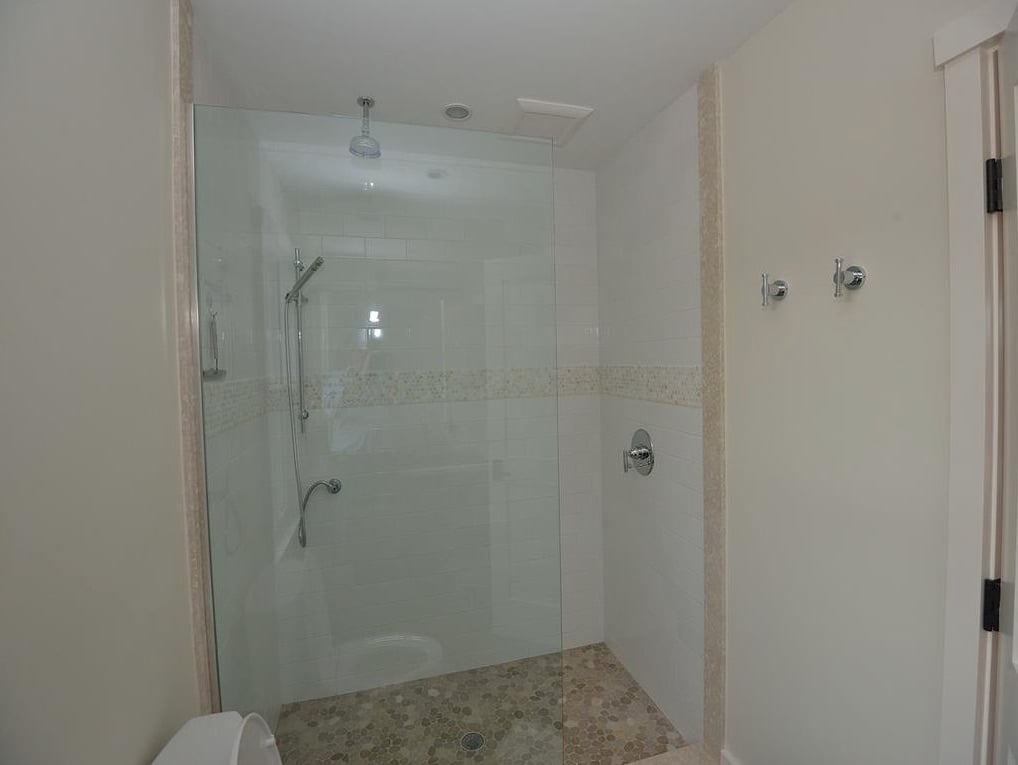39 Naushon Rd