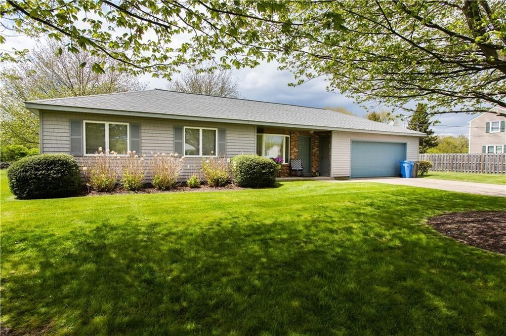 8 Barton Lane, Middletown RI, 02842