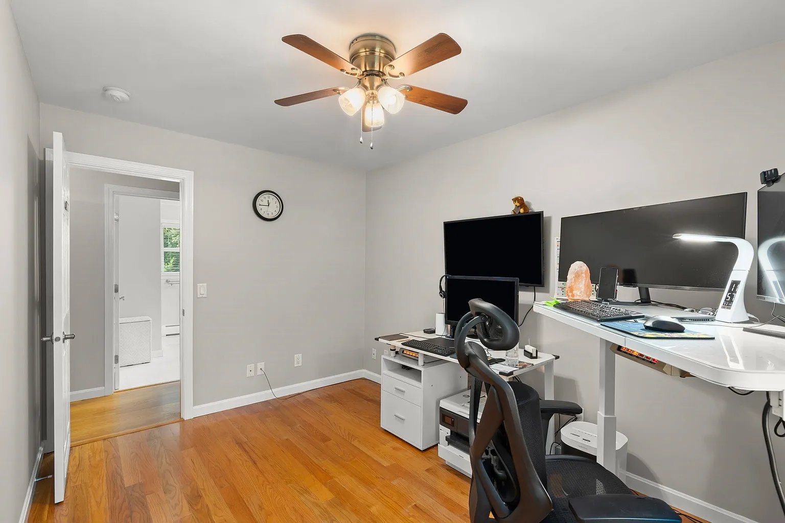 2 Brookside Ln