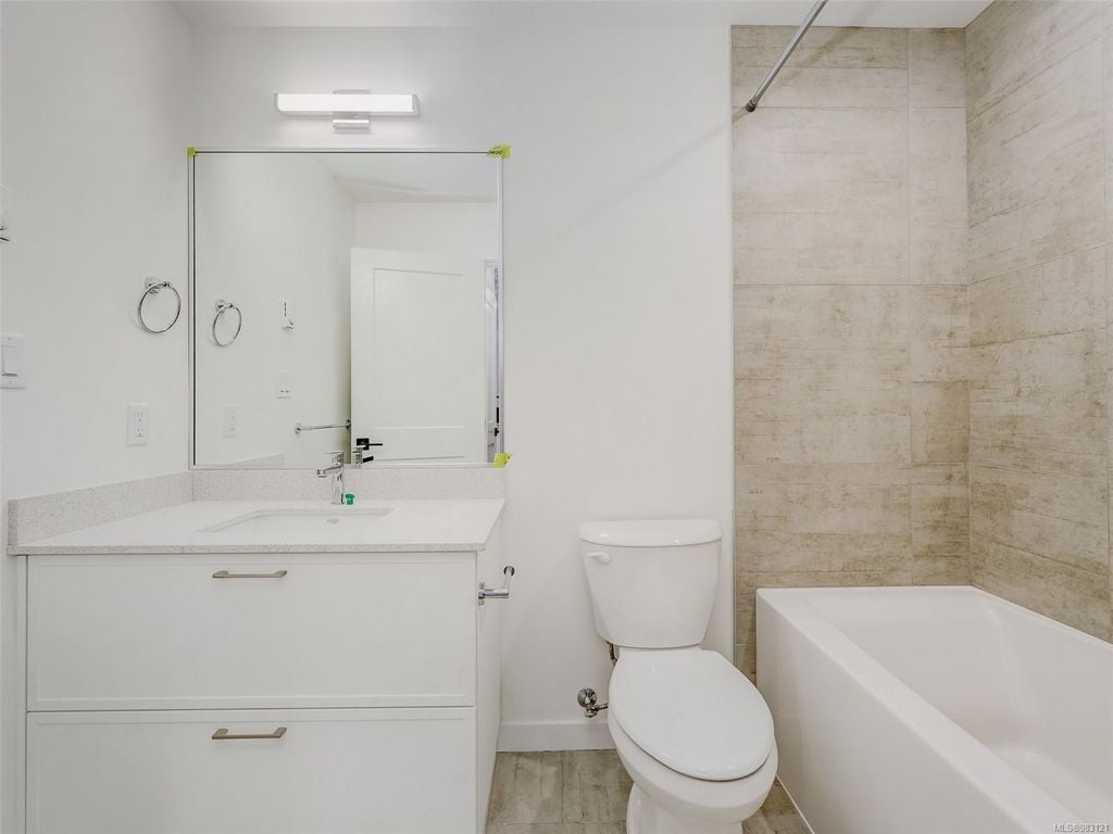 654 Granderson Rd, #212