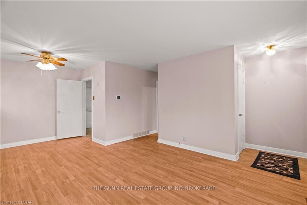 234 Merlin Cres
