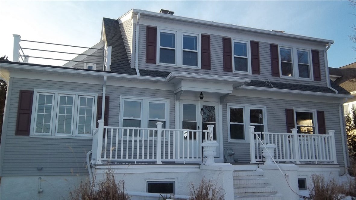 374 Parkside Dr