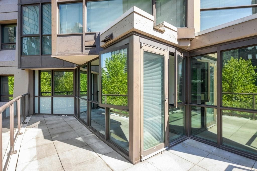 1331 Alberni St, #106