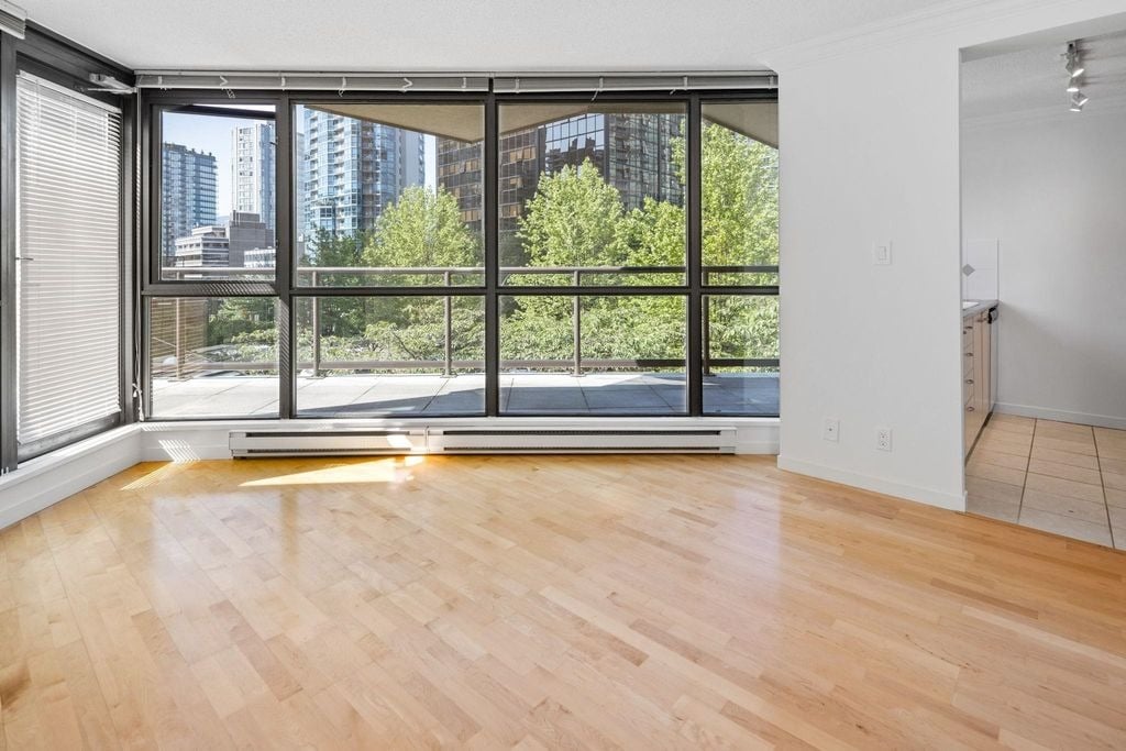 1331 Alberni St, #106