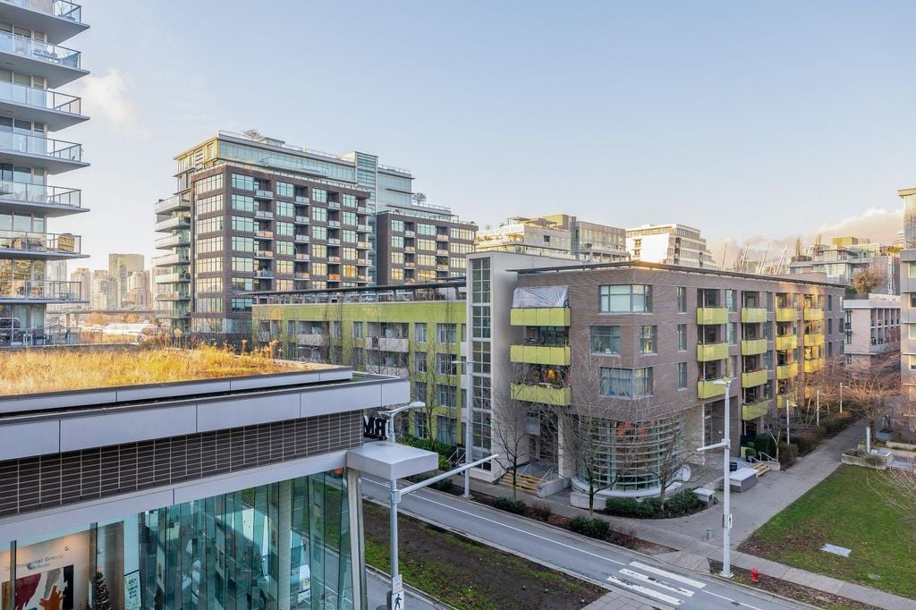 138 W 1 Ave, #507