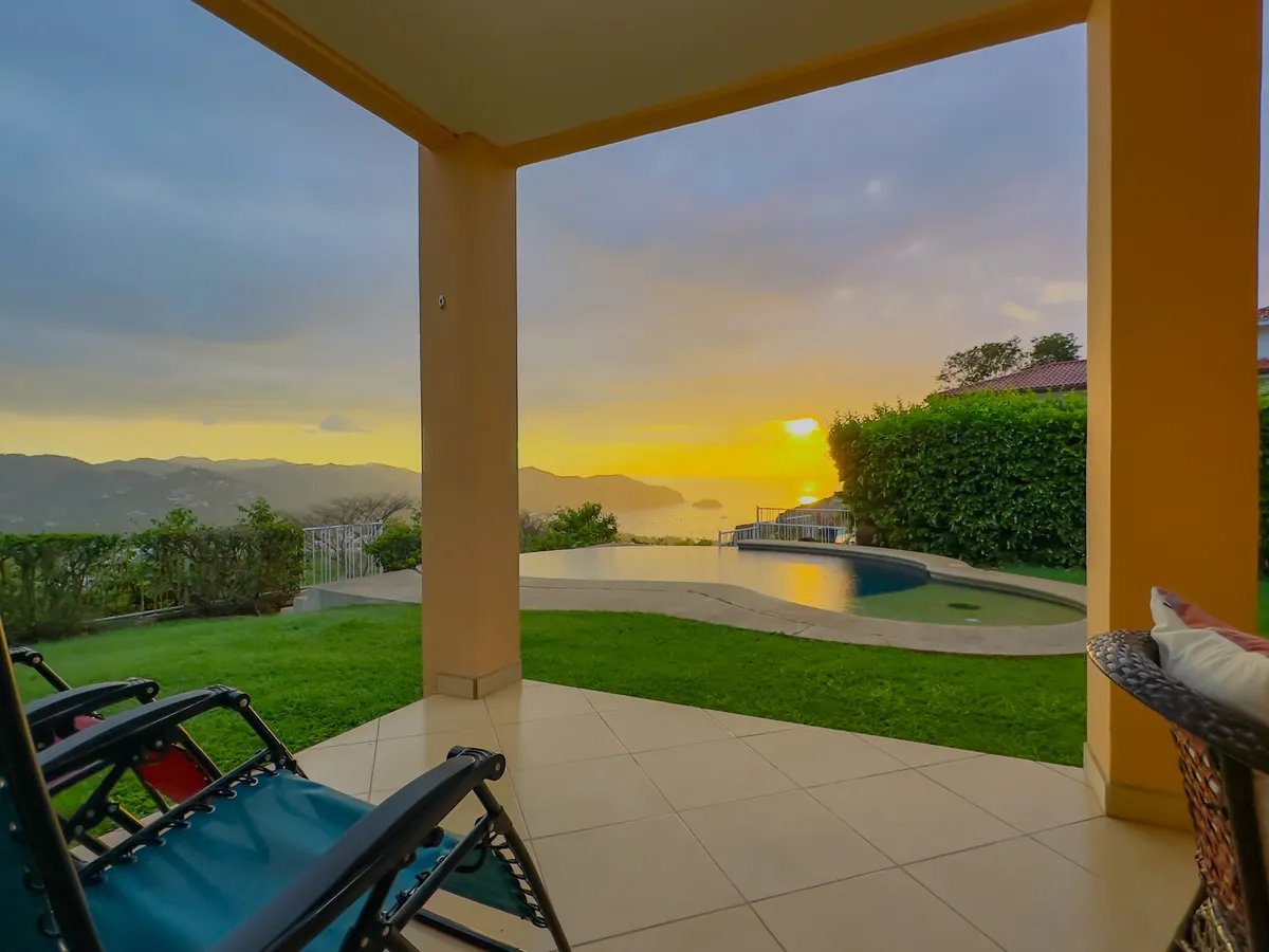 Ocean View Home in Altos del Cacique