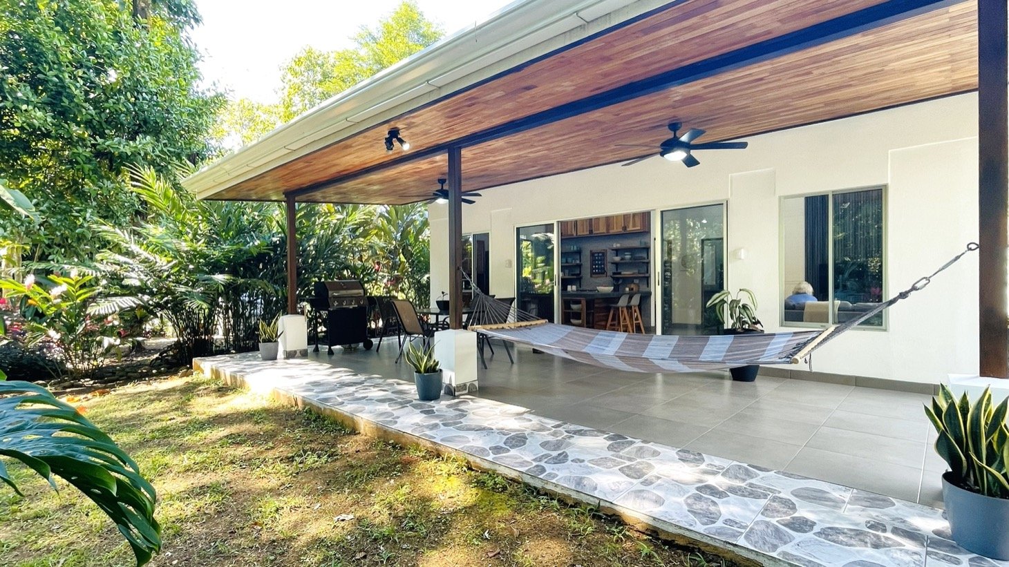 2 Bedroom Solar Home with Creek Frontage