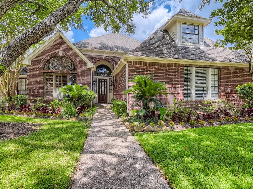 19918 Sky Hollow Ln