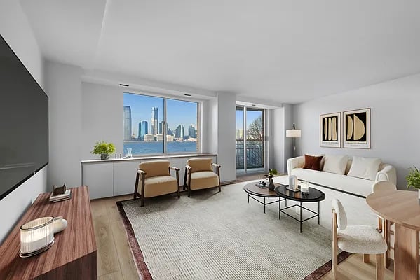 21 SOUTH END AVENUE Unit: 321/421