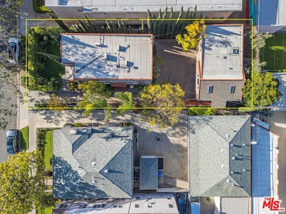 745 Hayworth Ave.