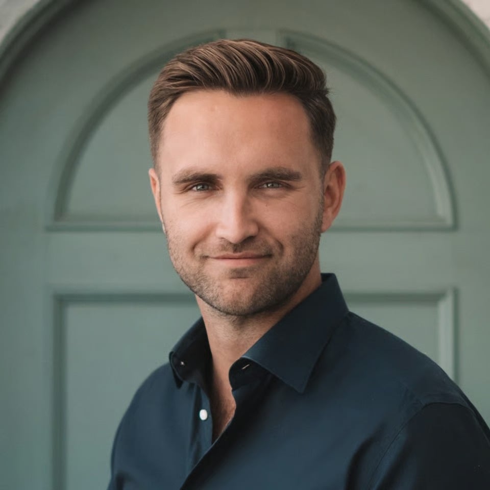 Meyer Swanepoel San Diego, CA Real Estate Agent Headshot