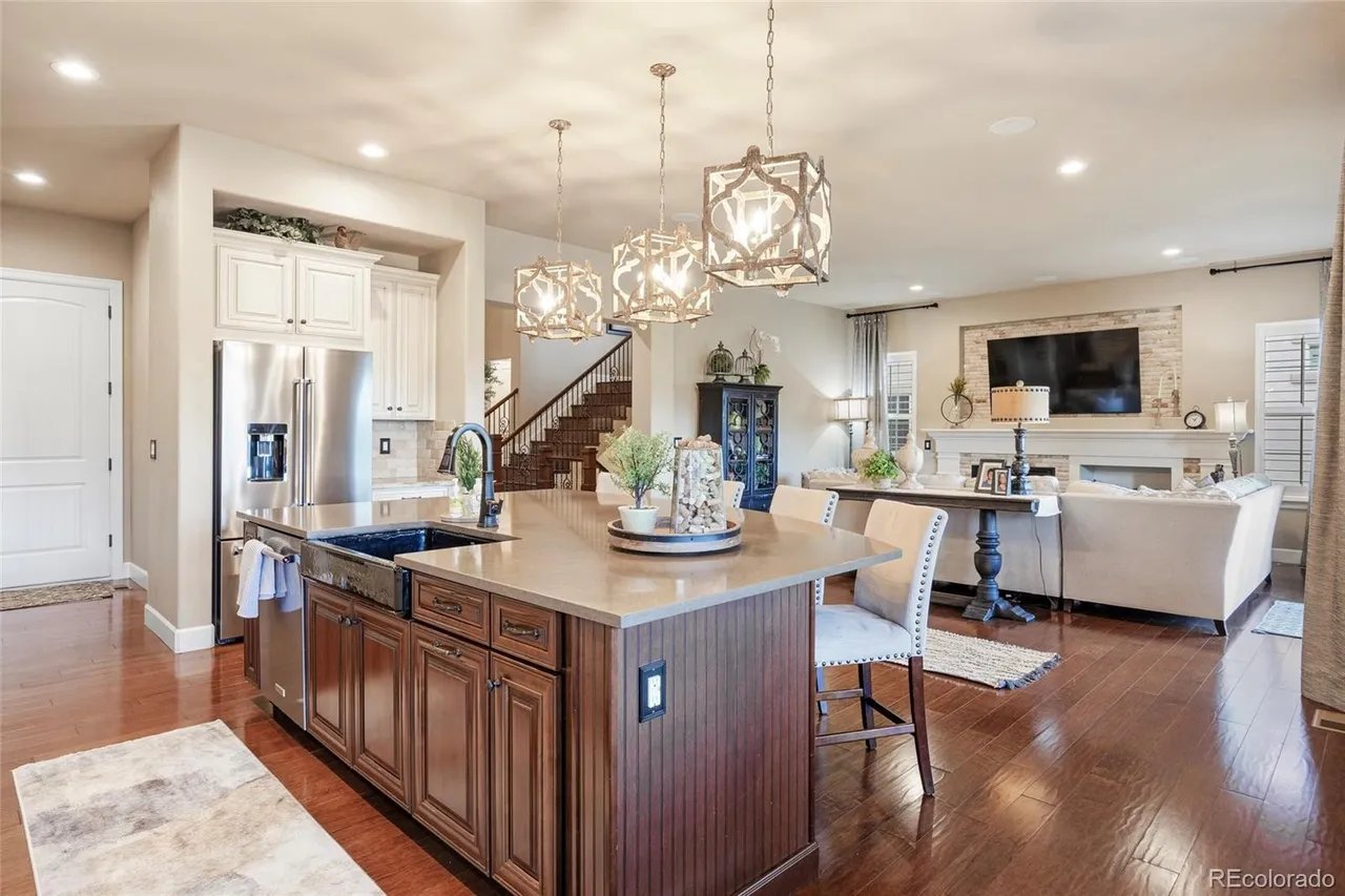 10601 Montecito Dr