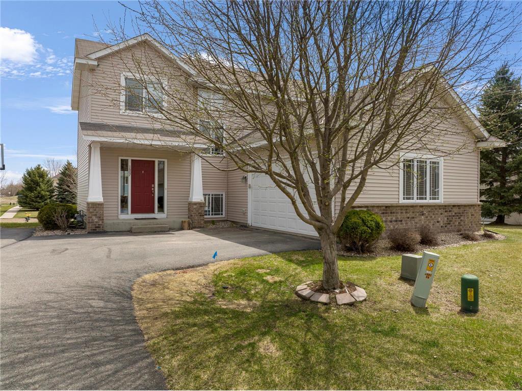 1607 Philipp Way, Shakopee, MN 55379