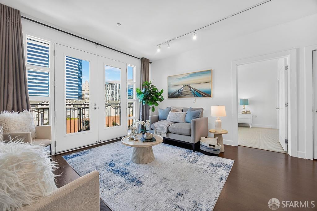 585 9th Street #551