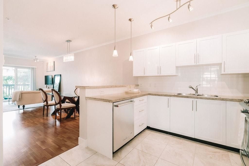 4468 Albert St, #307