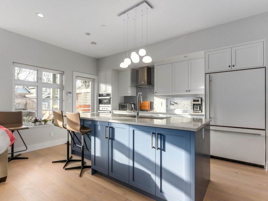 832 W 19th Ave