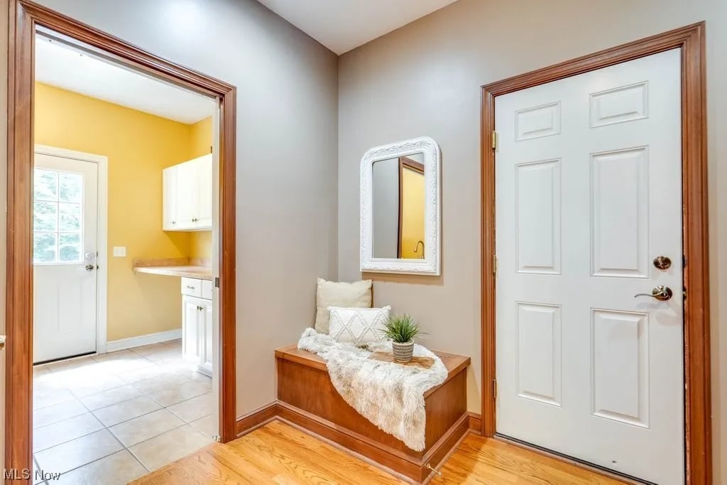 2274 Angela Vista