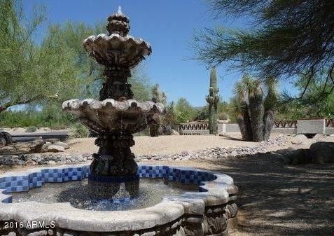 39023 N BOULDER VIEW Dr