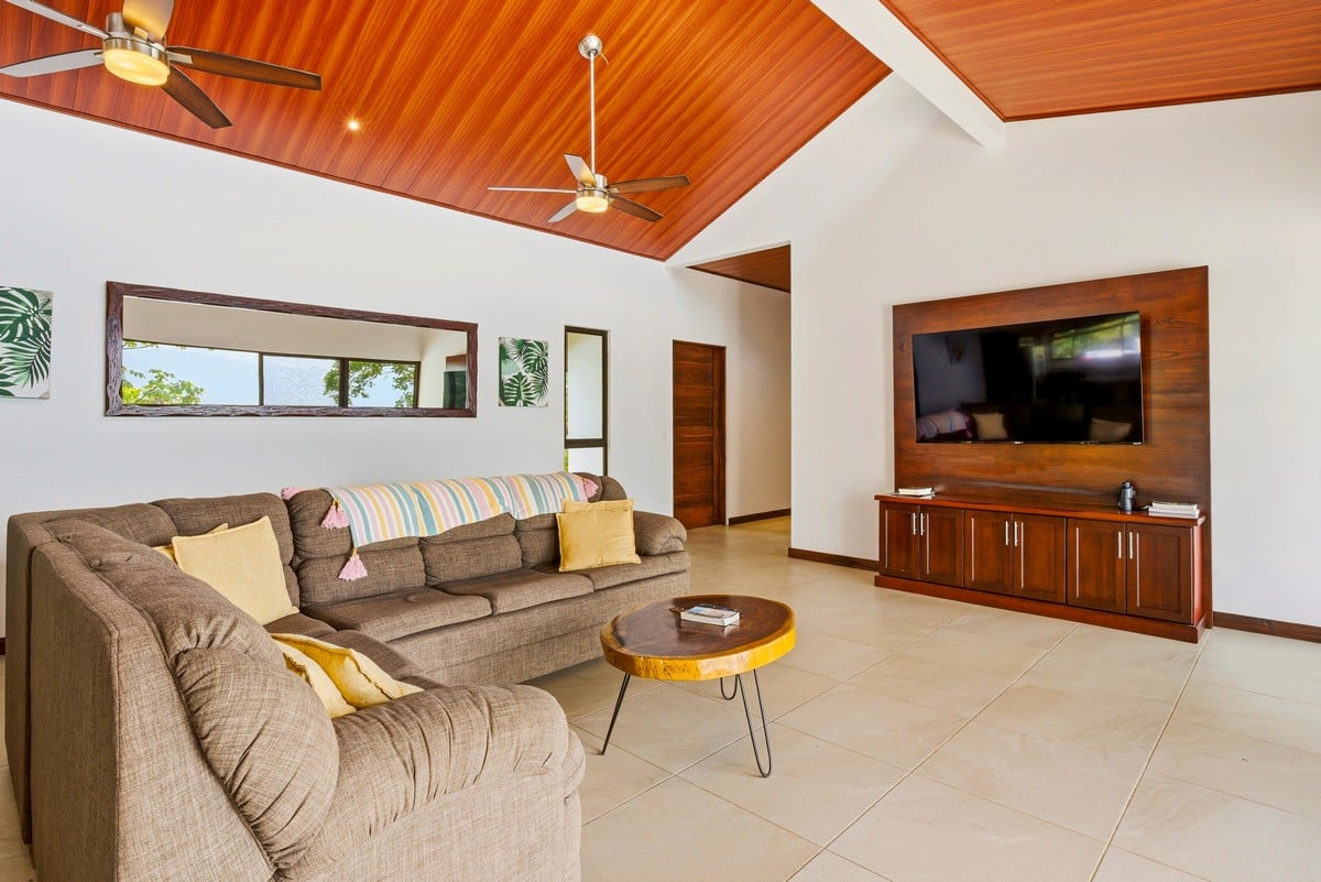 1.62 ACRES – Luxury 3 Bedroom Home Plus Guest House With Breathtaking Valley Views & Private Creek Access, Private Mountain Retreat!!!