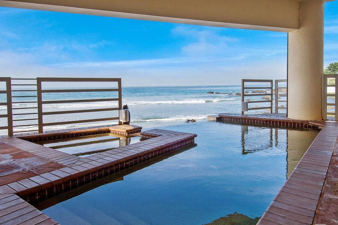 Solis Crest, Broad Beach Rd, 90265