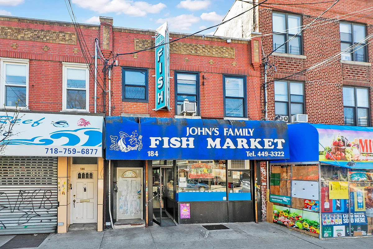 184 Avenue U #1