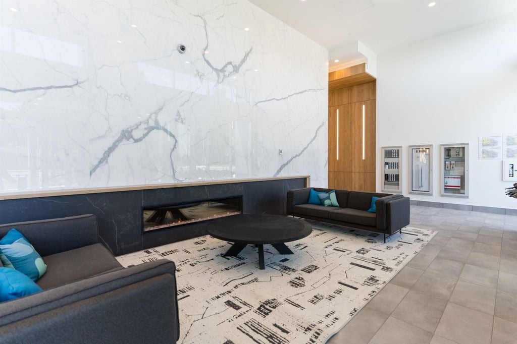 13655 Fraser Hwy, #1811