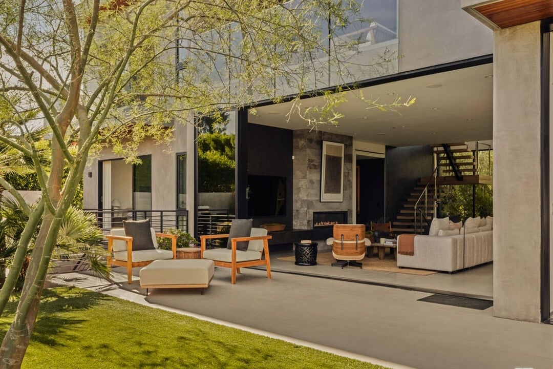 Aria Vista, Stradella Rd, 90077