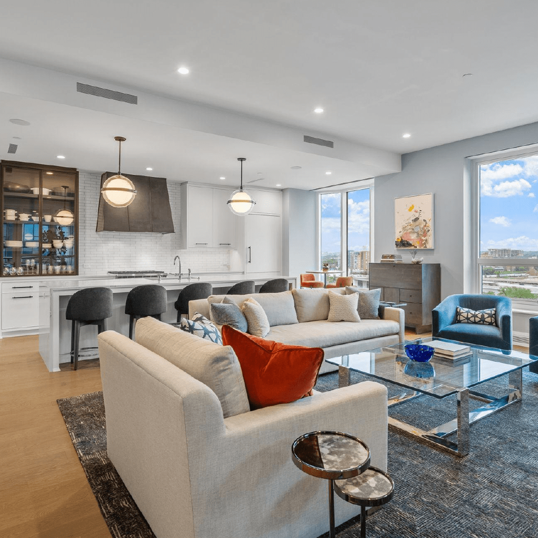 1111 W River Parkway Unit: 10E