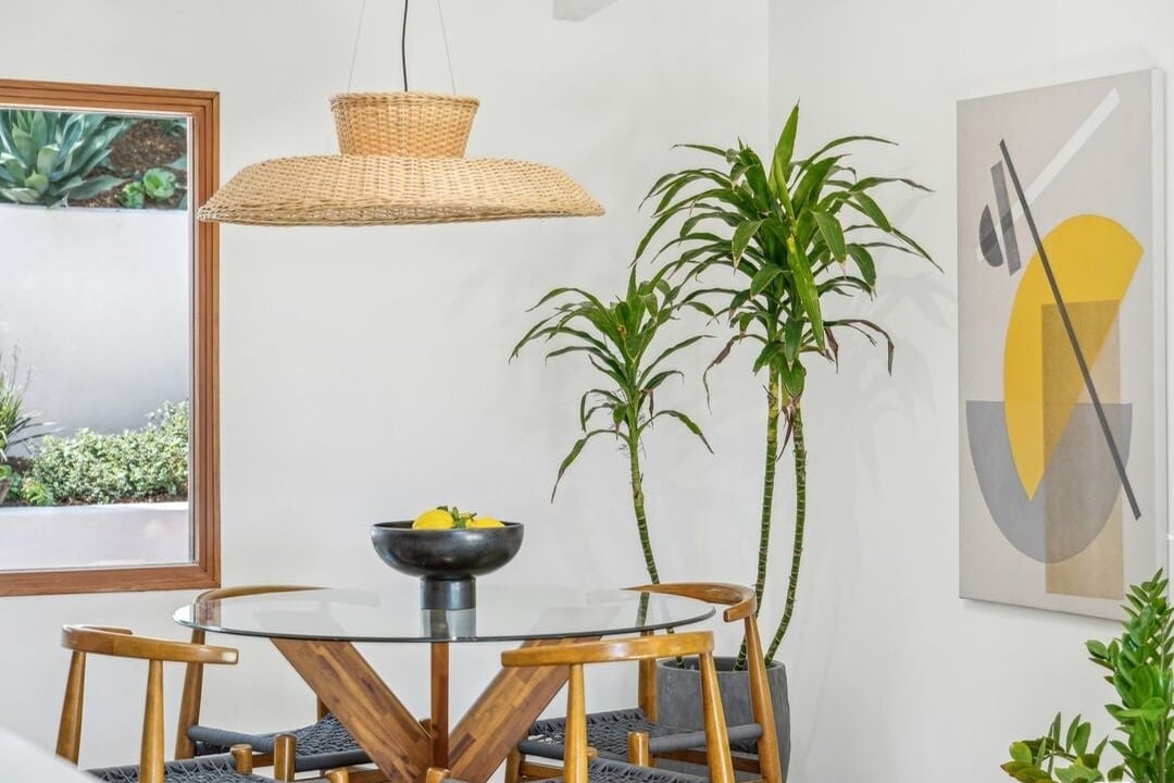 Sunset Crest Dr, 90046